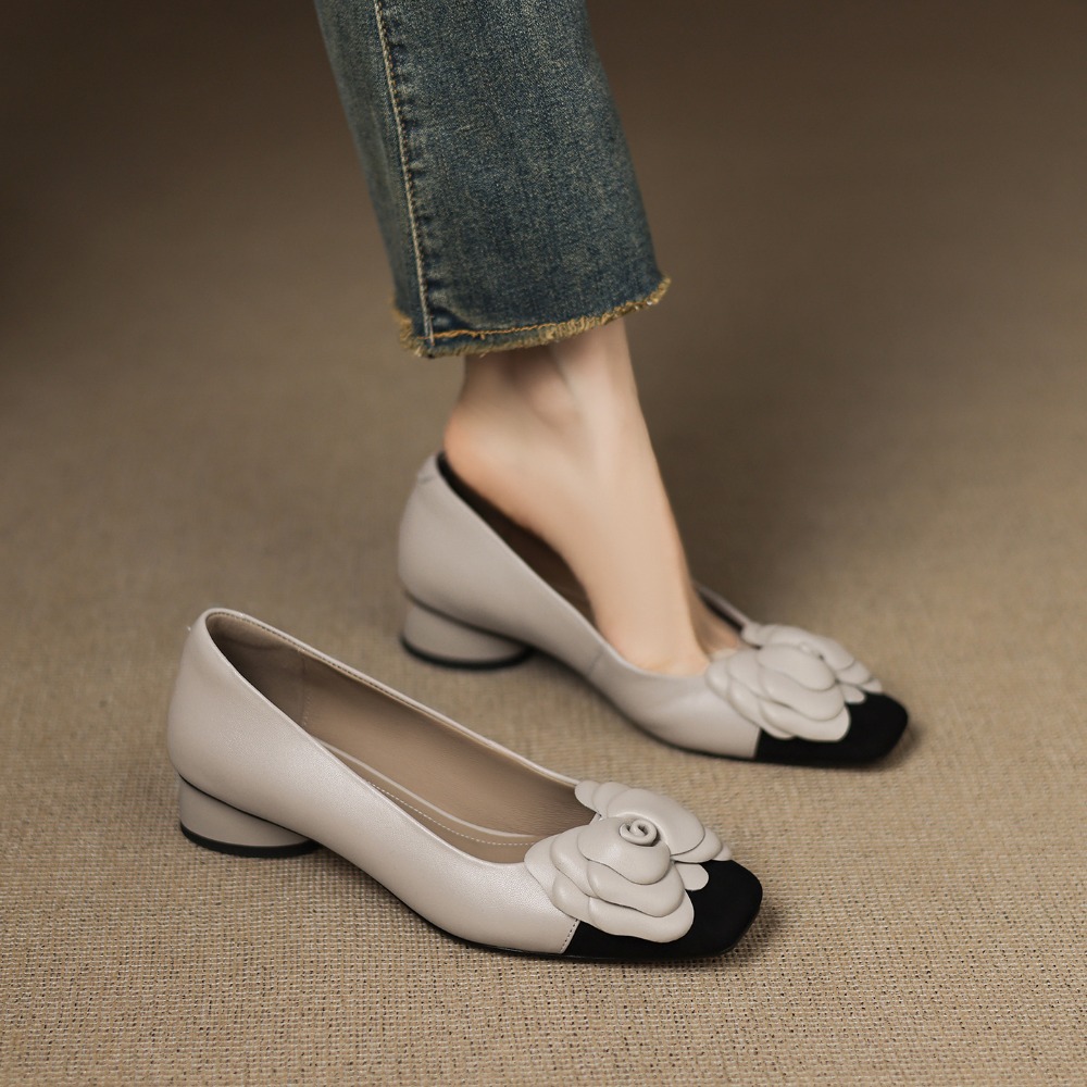 Scarpe singole con fiori alla  - Women'S Shoes recensione e prezzo